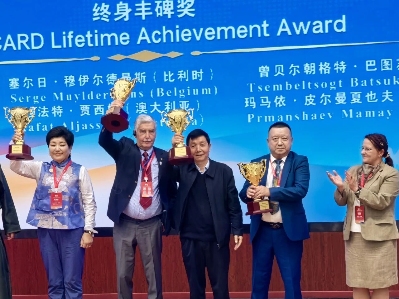 旺源集团丨闪耀2026国际骆驼研究与发展大会，揽获三项大奖！